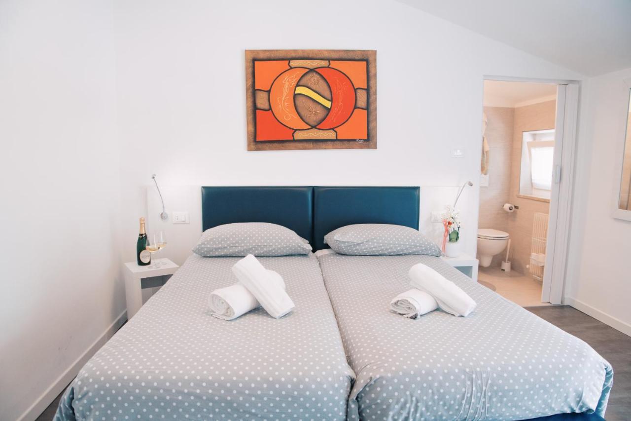 Hotel Aurora & Appartamenti Torbole Sul Garda Luaran gambar