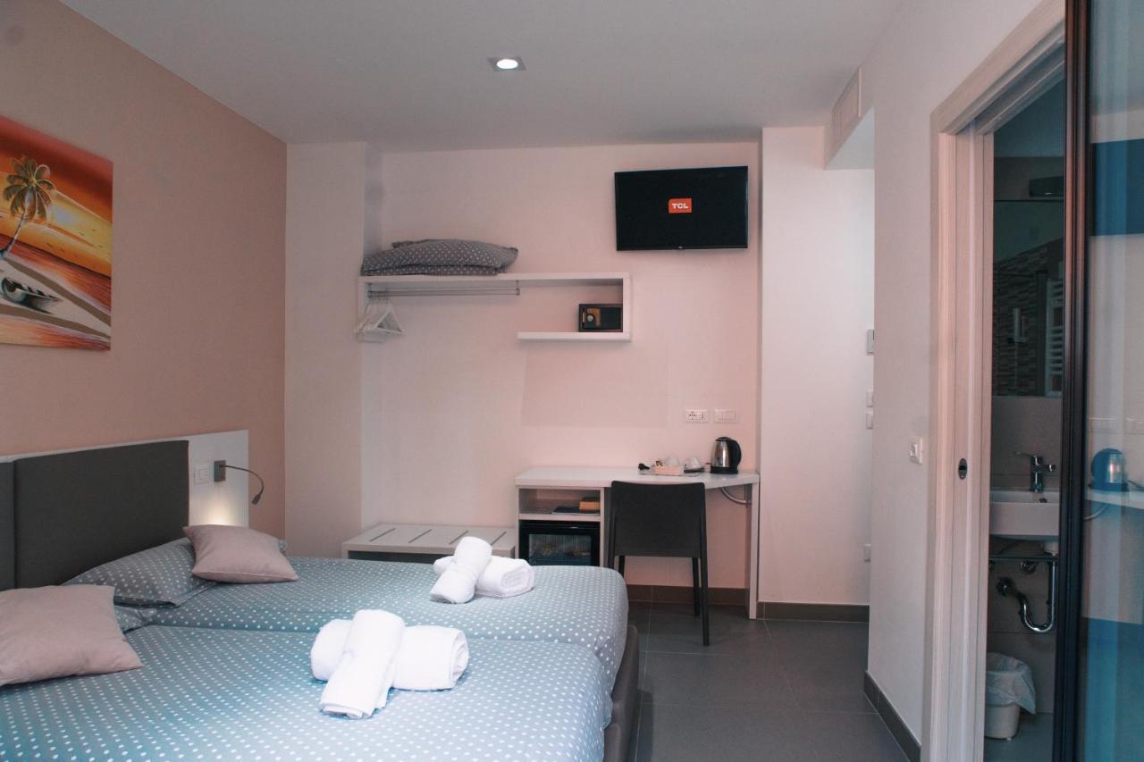 Hotel Aurora & Appartamenti Torbole Sul Garda Luaran gambar