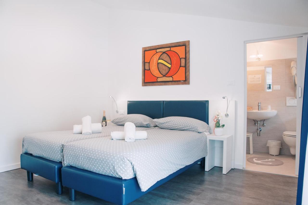 Hotel Aurora & Appartamenti Torbole Sul Garda Luaran gambar