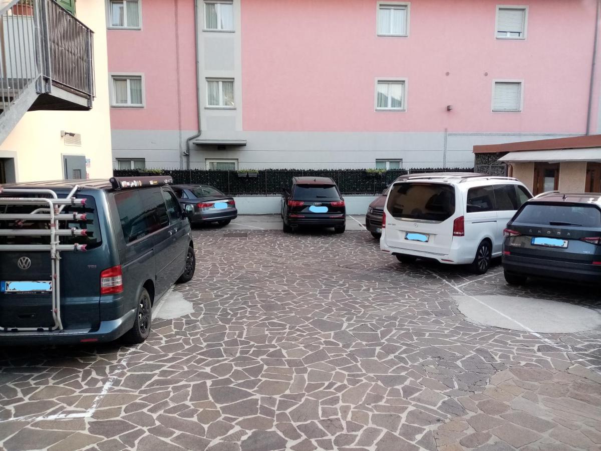 Hotel Aurora & Appartamenti Torbole Sul Garda Luaran gambar